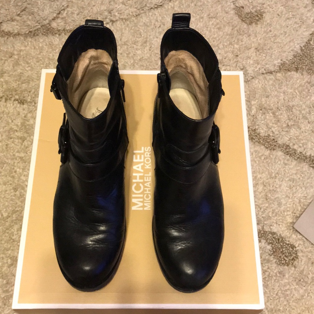 MICHAEL Michael Kors Gretchen Black Leather Ankle Boots